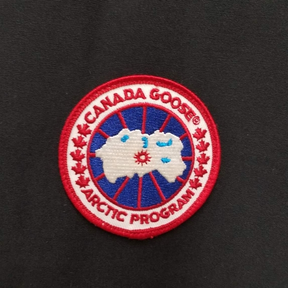 AUTHENTIC CANADA GOOSE WINTER JACKET - Picture 4 of 14